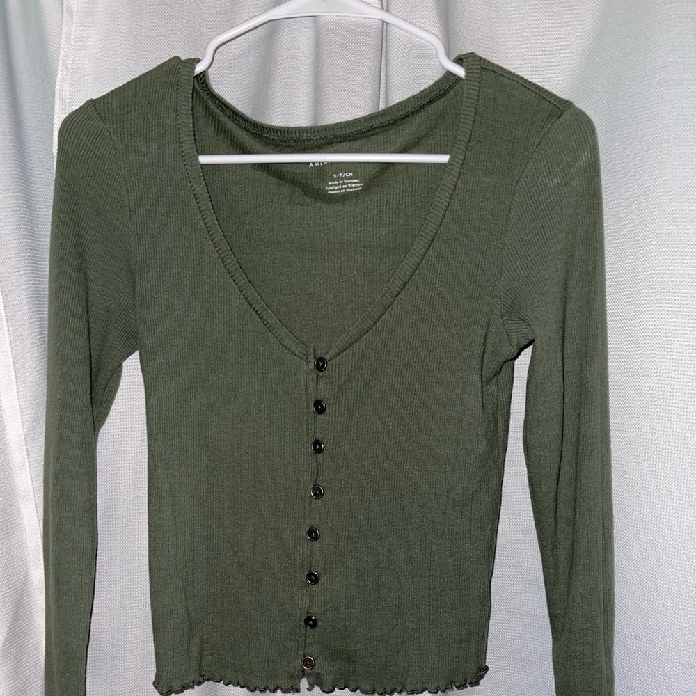 American Eagle long sleeve button top